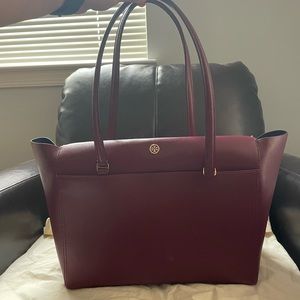 Tory Burch Robinson Tote - Maroon